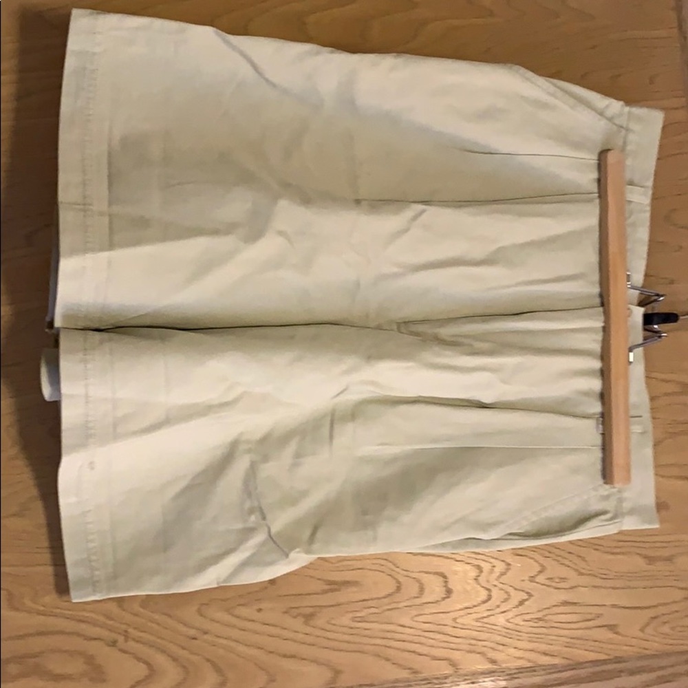Shorts - Picture 4 of 5